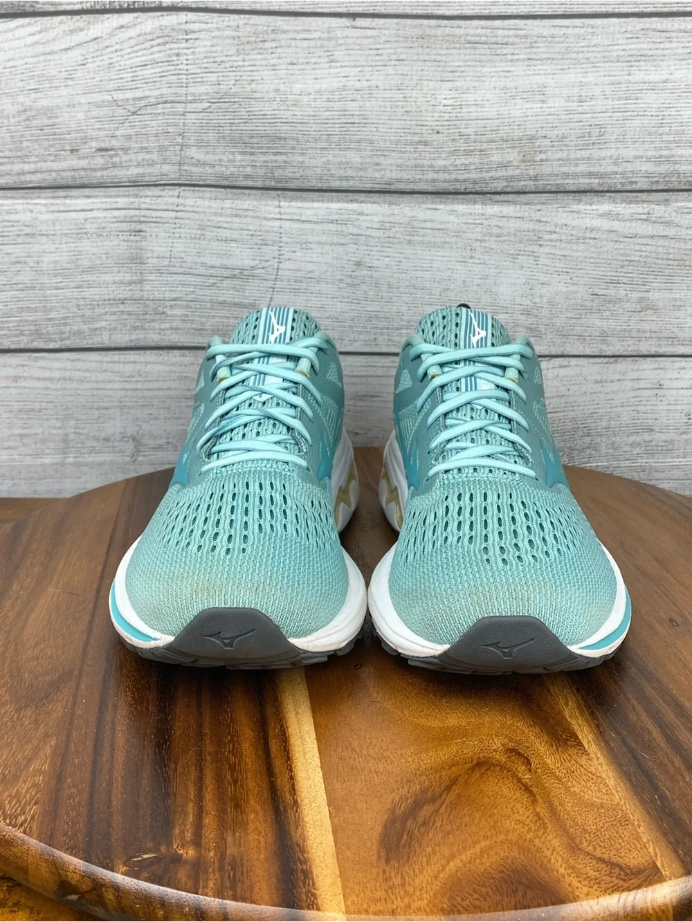Mizuno Wave Inspire 17 Eggshell Blue Turquoise Running Shoe Women’s Size 10.5